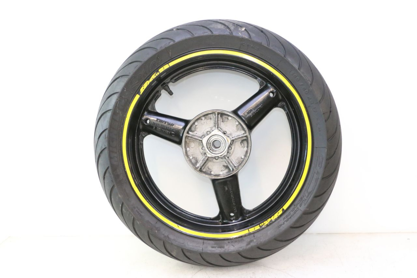 photo de HINTERRADFELGE UND REIFEN SUZUKI SV S 650 (2003 - 2009) - Hauptansicht