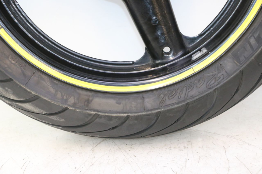 photo de HINTERRADFELGE UND REIFEN SUZUKI SV S 650 (2003 - 2009) - Charakteristische Merkmale