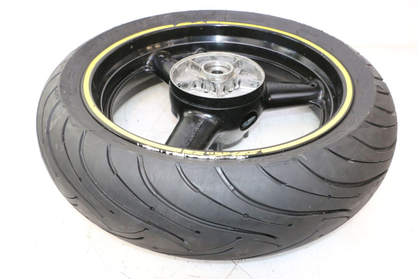 photo de HINTERRADFELGE UND REIFEN SUZUKI SV S 650 (2003 - 2009) - Alternative Perspektive
