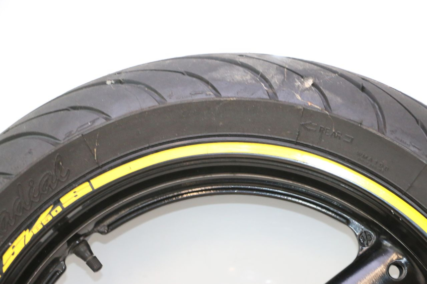 photo de HINTERRADFELGE UND REIFEN SUZUKI SV S 650 (2003 - 2009) - Geprüftes Gebrauchtteil