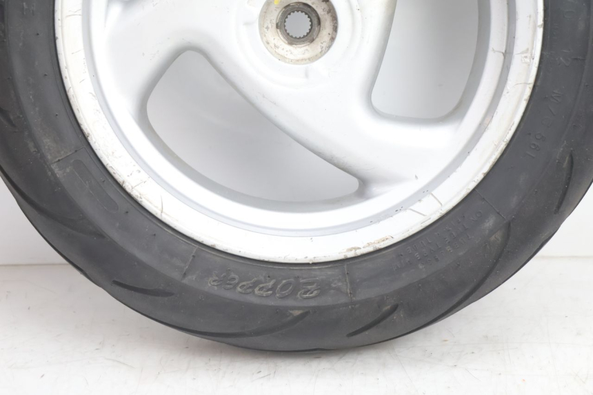 photo de HINTERRADFELGE UND REIFEN PEUGEOT VIVACITY 50 (2004 - 2009) - Zoom auf Gebrauchszustand