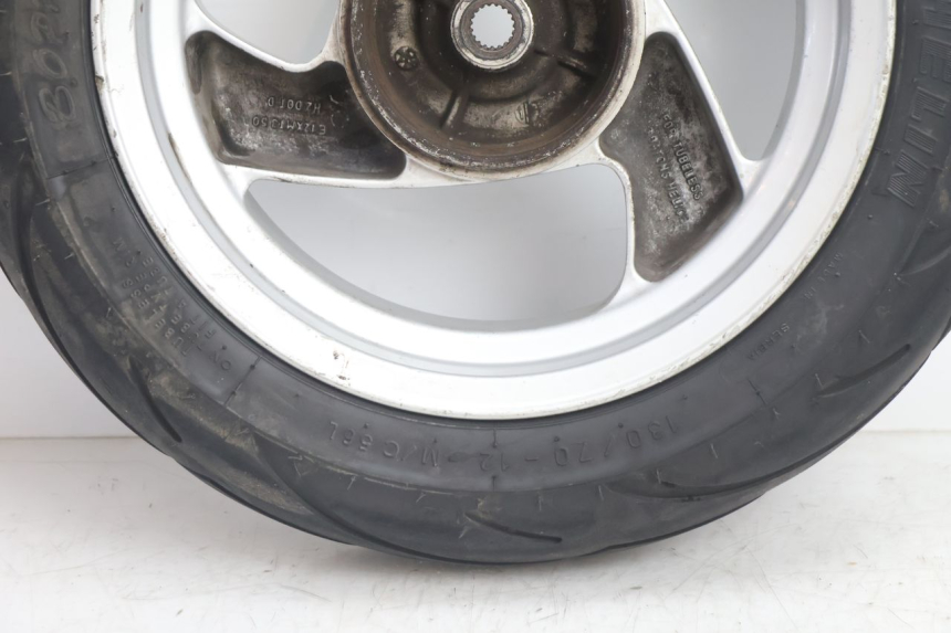 photo de HINTERRADFELGE UND REIFEN PEUGEOT VIVACITY 50 (2004 - 2009) - Oberflächenzustand und Material