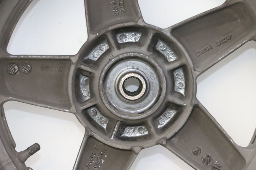 photo de HINTERRADFELGE UND REIFEN YAMAHA X-MAX XMAX 125 (2010 - 2013) - Ergänzendes Produktfoto