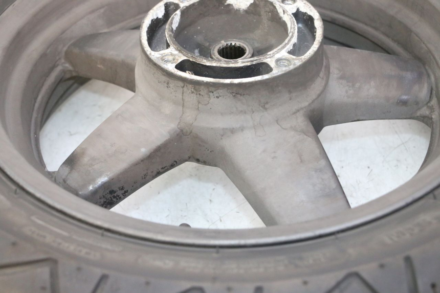 photo de HINTERRADFELGE UND REIFEN YAMAHA X-MAX XMAX 125 (2010 - 2013) - Technische Nahaufnahme