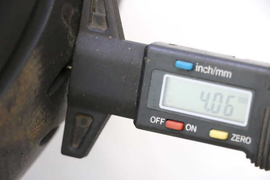 photo de HINTERRADFELGE UND REIFEN YAMAHA XMAX X-MAX 125 (2006 - 2009) - Detailansicht des Bauteils