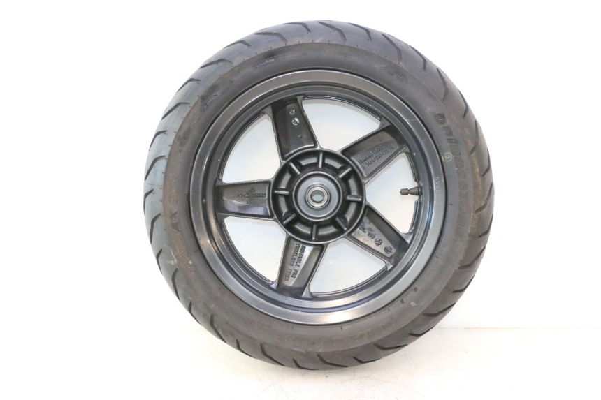 photo de HINTERRADFELGE UND REIFEN YAMAHA XMAX X-MAX 125 (2006 - 2009) - Charakteristische Merkmale