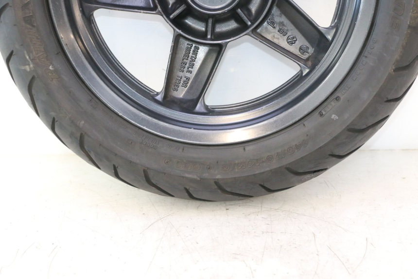 photo de HINTERRADFELGE UND REIFEN YAMAHA XMAX X-MAX 125 (2006 - 2009) - Zoom auf Komponenten
