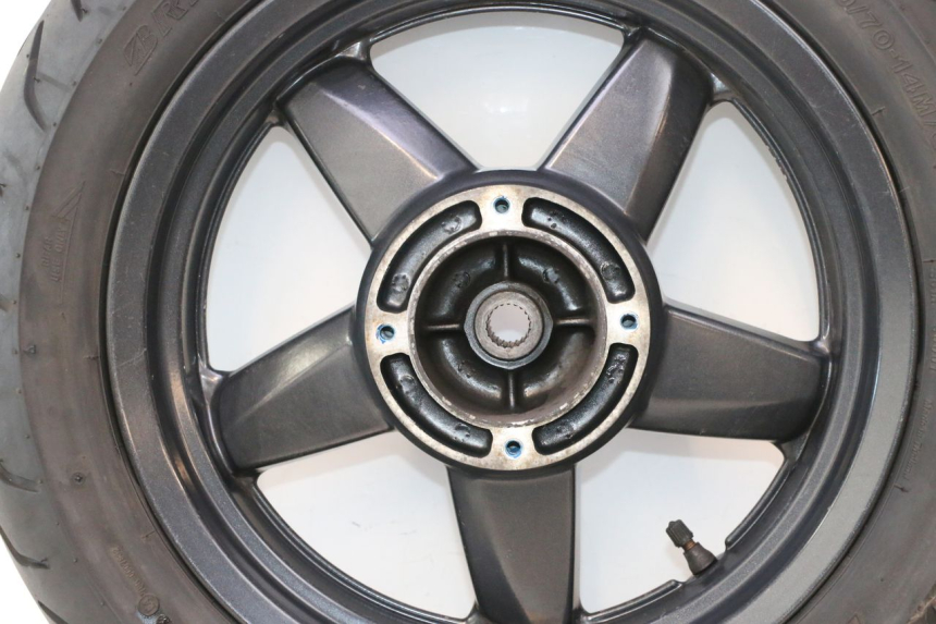 photo de HINTERRADFELGE UND REIFEN YAMAHA XMAX X-MAX 125 (2006 - 2009) - Ergänzendes Produktfoto