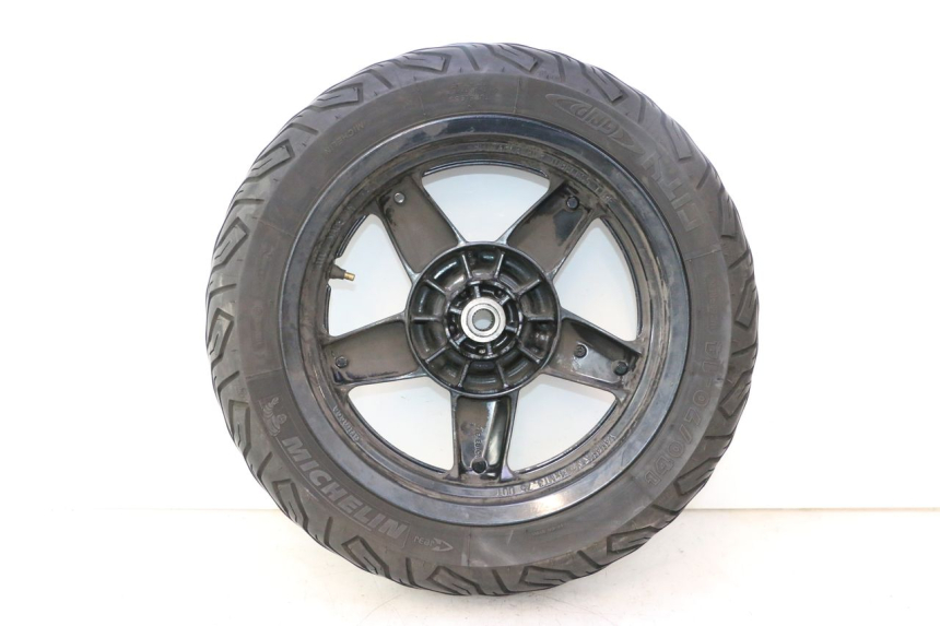 photo de HINTERRADFELGE UND REIFEN YAMAHA X-MAX XMAX 125 (2010 - 2013) - Oberflächenzustand und Material