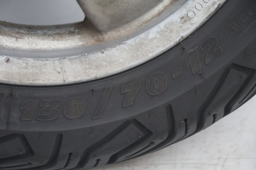 photo de HINTERRADFELGE UND REIFEN PIAGGIO X8 STREET 125 (2006 - 2007) - Alternativer Blickwinkel