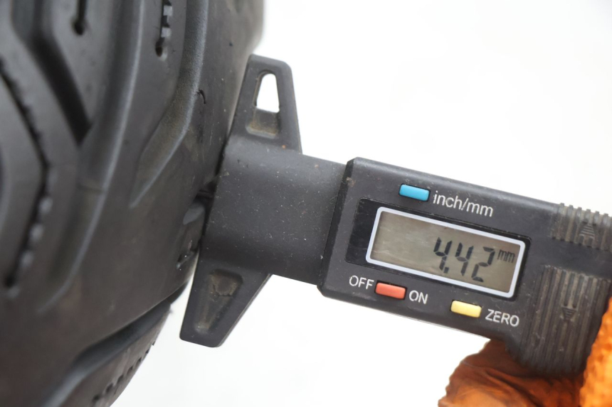photo de HINTERRADFELGE UND REIFEN PIAGGIO X8 STREET 125 (2006 - 2007) - Profilansicht des Ersatzteils