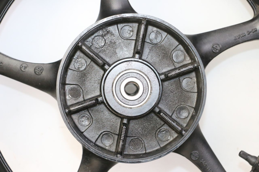 photo de HINTERRADFELGE UND REIFEN YAMAHA XJ6 ABS 600 (2008 - 2016) - Kennzeichnungen und Originalreferenzen