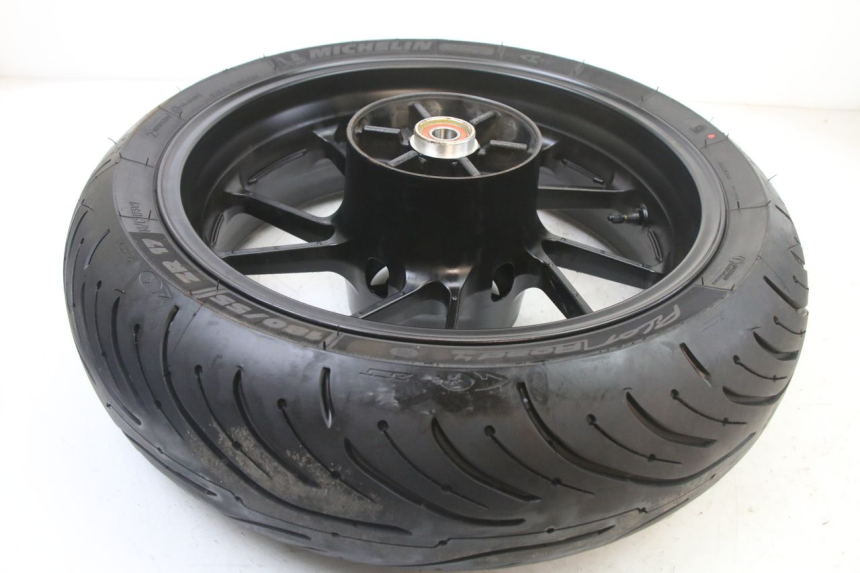 photo de HINTERRADFELGE UND REIFEN YAMAHA TRACER 7 700 (2020 - 2024) - Detailansicht des Bauteils