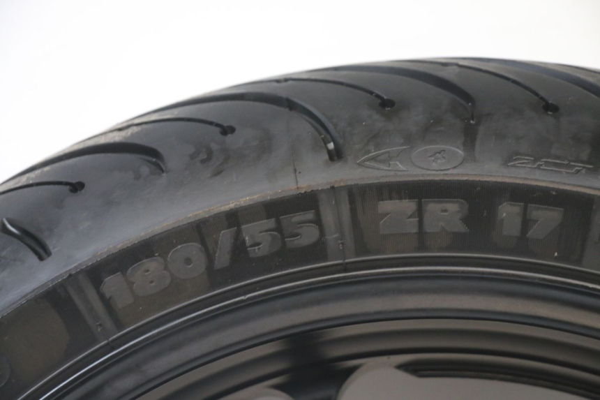 photo de HINTERRADFELGE UND REIFEN YAMAHA TRACER 7 700 (2020 - 2024) - Zoom auf Komponenten