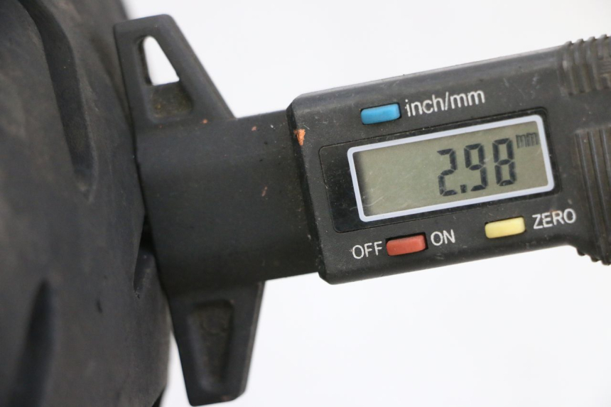 photo de HINTERRADFELGE UND REIFEN YAMAHA YP MAJESTY 125 (2002 - 2006) - Detailansicht des Bauteils