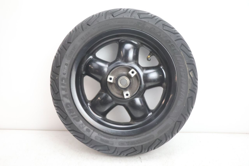photo de HINTERRADFELGE UND REIFEN YAMAHA YP MAJESTY 125 (2002 - 2006) - Hauptansicht