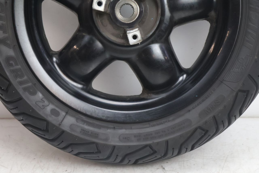 photo de HINTERRADFELGE UND REIFEN YAMAHA YP MAJESTY 125 (2002 - 2006) - Zoom auf Gebrauchszustand
