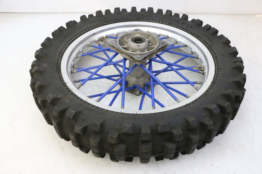 photo de HINTERRADFELGE UND REIFEN YAMAHA YZ 85 (2002 - 2018) - Details der Befestigungspunkte