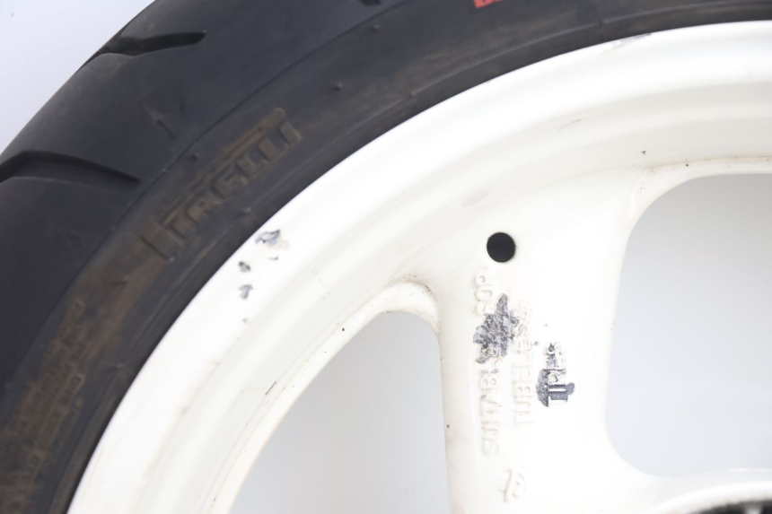 photo de HINTERRADFELGE UND REIFEN YAMAHA YZF R GENESIS 750 (1993 - 1998) - Oberflächenzustand und Material