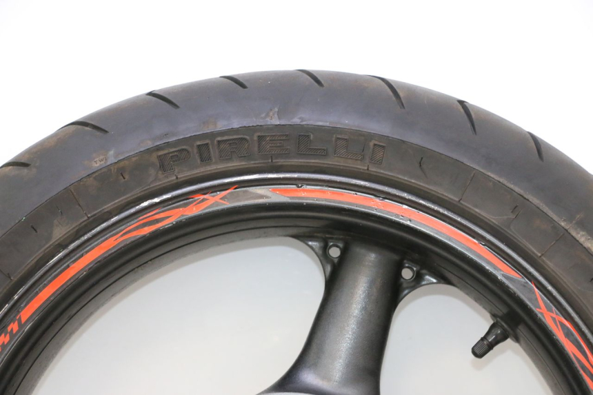 photo de HINTERRADFELGE UND REIFEN KAWASAKI ZX-6R ZX6R 600 (1995 - 1997) - Weitere Ansicht des Artikels