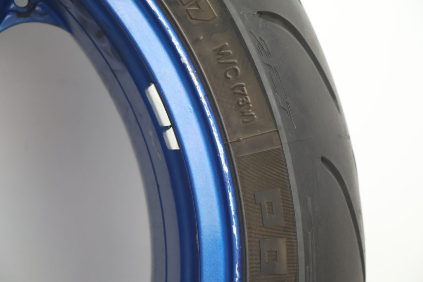 photo de HINTERRADFELGE UND REIFEN KAWASAKI ZX-6R ZX6R 600 (2000 - 2002) - Details der Befestigungspunkte