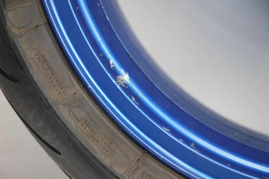 photo de HINTERRADFELGE UND REIFEN KAWASAKI ZX-6R ZX6R 600 (2000 - 2002) - Oberflächenzustand und Material