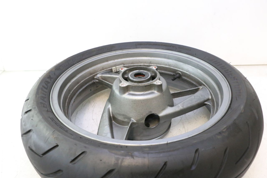 photo de HINTERRADFELGE UND REIFEN KAWASAKI ZZR 600 (1995 - 2004) - Detaillierte Sichtprüfung