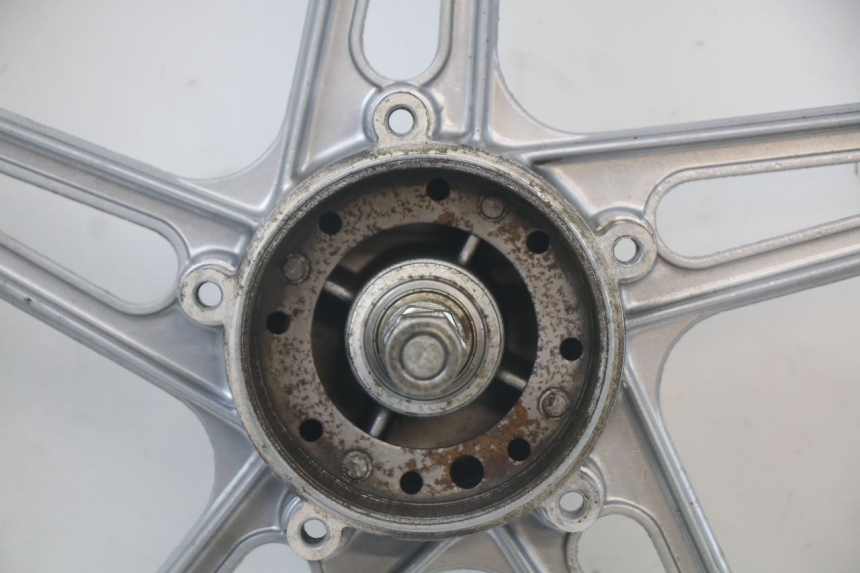 photo de HINTERRAD PEUGEOT 103 VOGUE VS2 50 (2004 - 2017) - Charakteristische Merkmale