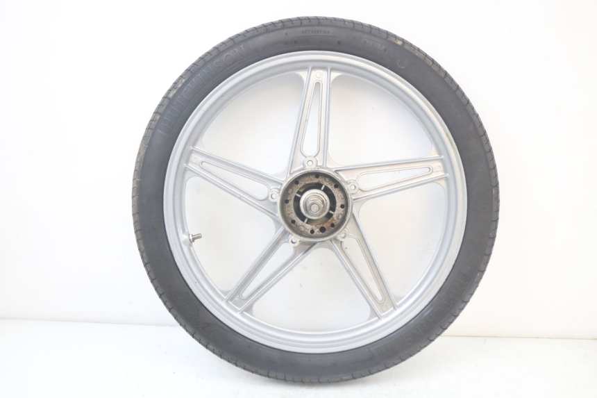 photo de HINTERRAD PEUGEOT 103 VOGUE VS2 50 (2004 - 2017) - Details der Befestigungspunkte