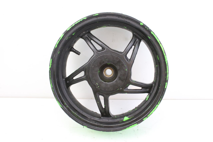 photo de HINTEN FELGE KYMCO AGILITY NAKED RENOUVO 4T 50 (2018 - 2020) - Zoom auf Gebrauchszustand