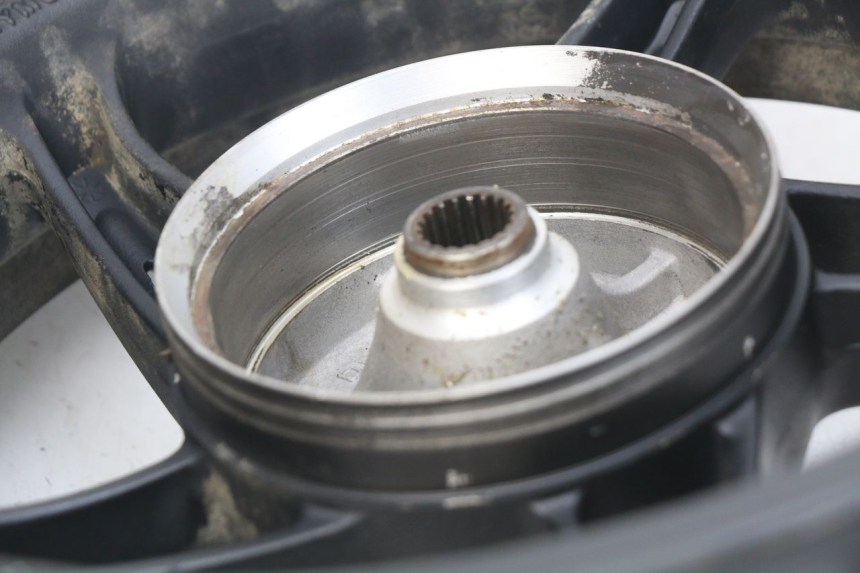 photo de HINTERRAD KYMCO AGILITY RS 2T 50 (2009 - 2013) - Detailansicht des Bauteils