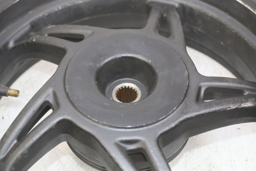 photo de HINTEN FELGE KYMCO AGILITY RS 4T 50 (2009 - 2013) - Zoom auf Komponenten