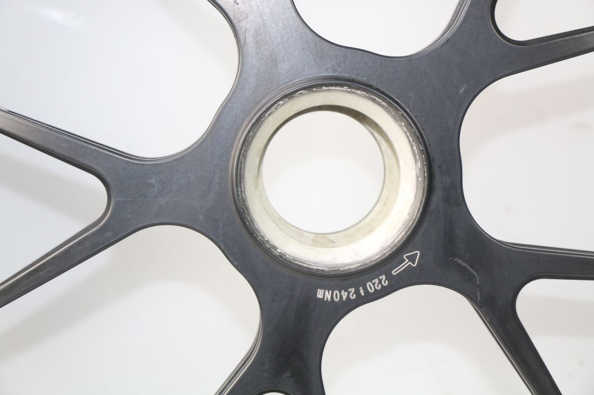 photo de HINTERRADFELGE MV AGUSTA BRUTALE R WALLY 910 (2008 - 2008) - Detaillierte Sichtprüfung