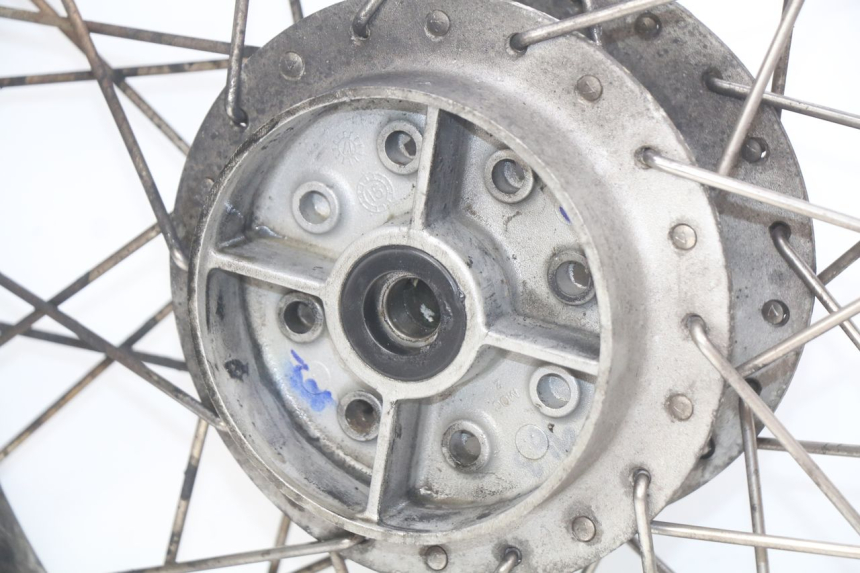 photo de HINTERRAD ROYAL ENFIELD BULLET CLASSIC 500 (2017 - 2020) - Hochauflösende Nahaufnahme