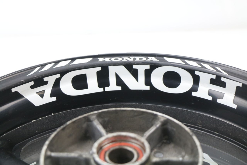 photo de HINTERRADFELGE HONDA CBR 929 RR FIREBLADE 900 (2000 - 2001) - Technische Nahaufnahme