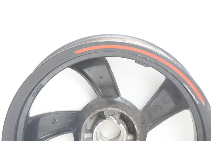 photo de HINTEN FELGE PEUGEOT CITYSTAR 2T 50 (2018 - 2021) - Details der Befestigungspunkte