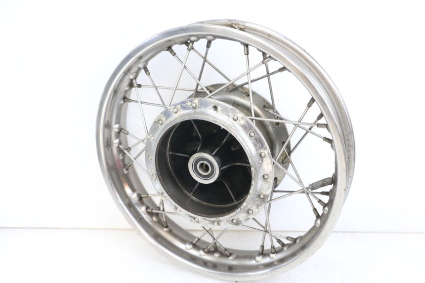 photo de HINTERRADFELGE APRILIA CLASSIC 125 (1995 - 2001) - Details der Befestigungspunkte