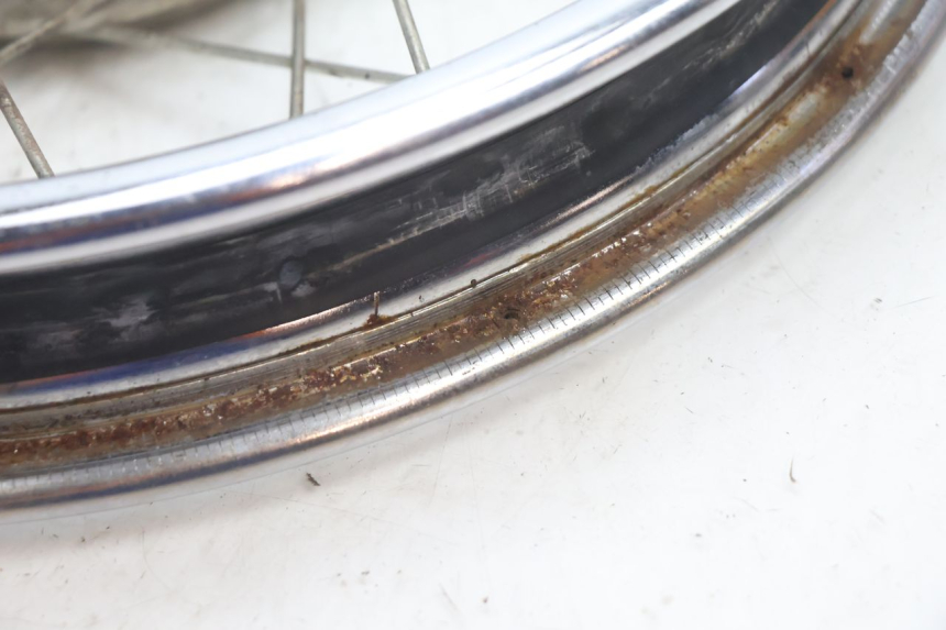 photo de HINTERRADFELGE HONDA CRF CR-F 125 (2020 - 2021) - Details der Befestigungspunkte