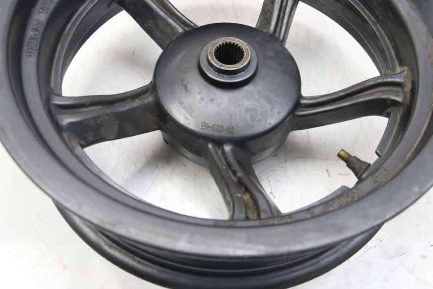 photo de HINTEN FELGE KYMCO DOWNTOWN ABS 125 (2015 - 2017) - Technische Nahaufnahme