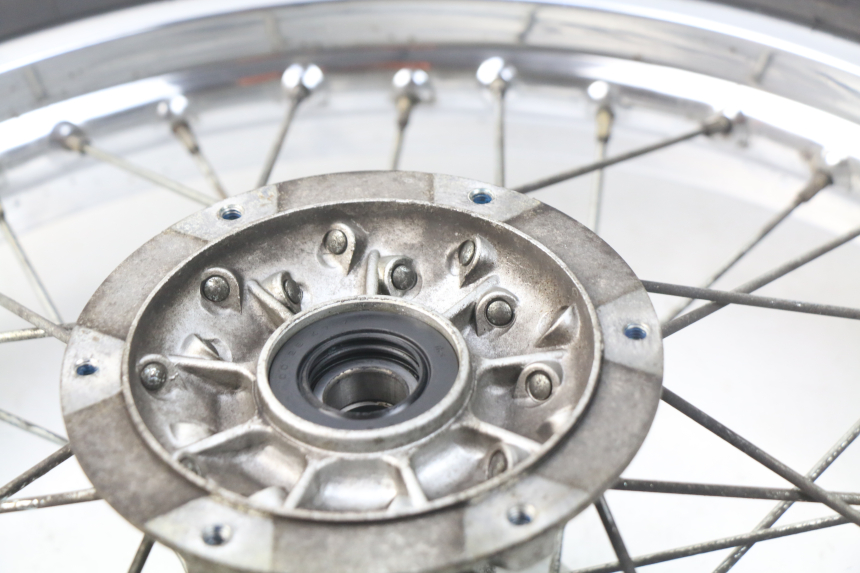 photo de HINTERRADFELGE YAMAHA DTR DT-R 125 (1989 - 2004) - Charakteristische Merkmale