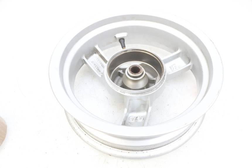 photo de HINTEN FELGE PEUGEOT E-VIVACITY 1 (2012 - 2018) - Zoom auf Komponenten