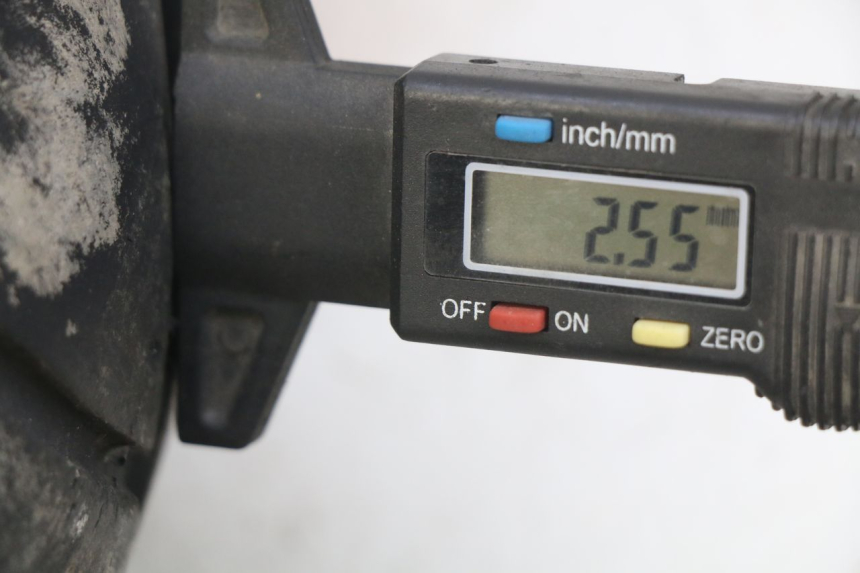 photo de HINTERRAD PEUGEOT ELYSEO 125 (1999 - 2004) - Zoom auf Gebrauchszustand