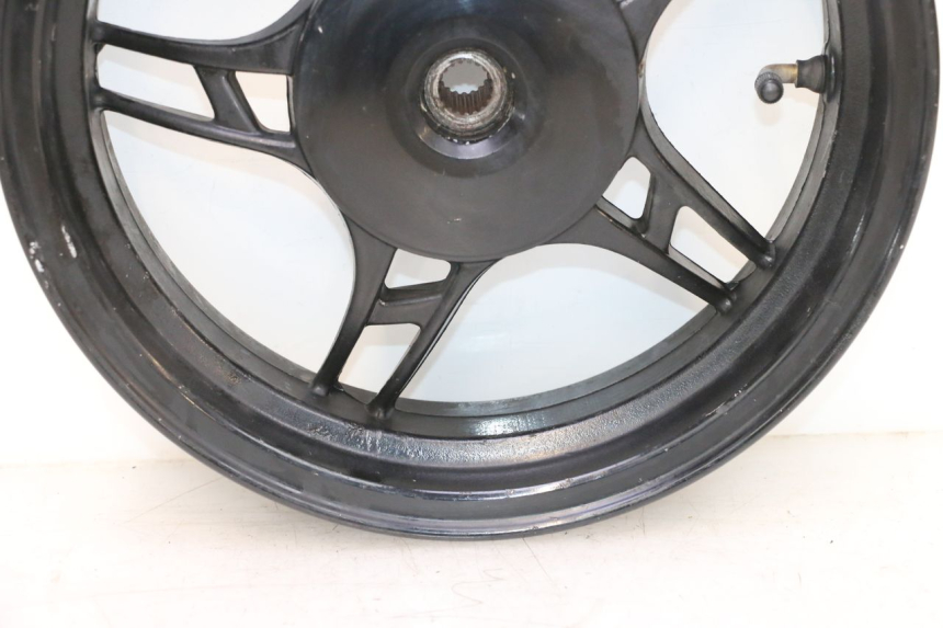 photo de HINTERRADFELGE JM MOTORS F45i 4T 50 (2020 - 2023) - Zoom auf Gebrauchszustand