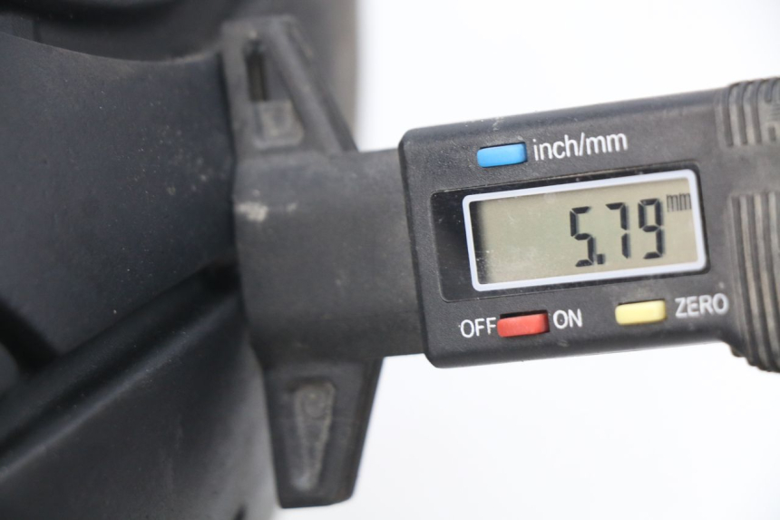 photo de HINTEN FELGE YAMAHA FJ 3CX 1200 (1986 - 1996) - Zoom auf Gebrauchszustand