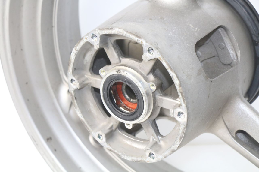 photo de HINTERRADFELGE YAMAHA FJR ABS 1300 (2006 - 2012) - Weitere Ansicht des Artikels