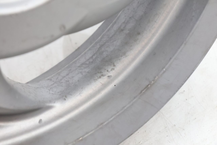 photo de HINTEN FELGE PIAGGIO FLY 2T 50 (2004 - 2017) - Details der Befestigungspunkte
