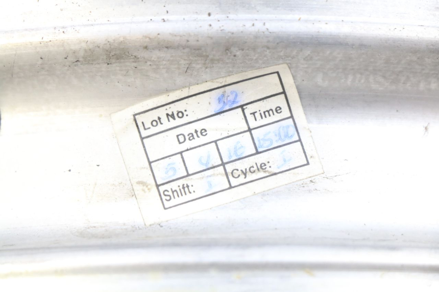 photo de HINTERRAD PIAGGIO FLY 4T 50 (2013 - 2017) - Technische Nahaufnahme