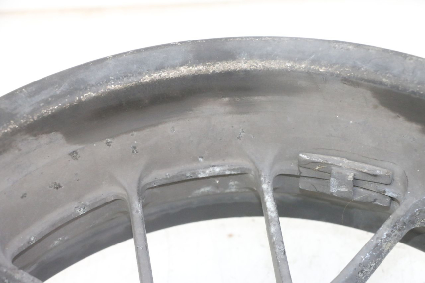 photo de HINTERRADFELGE HONDA FORZA ABS 300 (2013 - 2017) - Hochauflösende Nahaufnahme