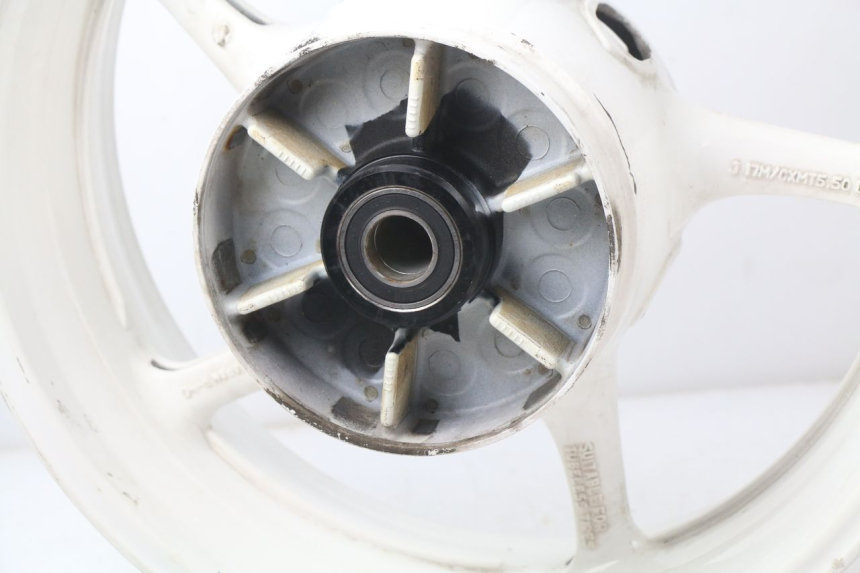 photo de HINTERRADFELGE YAMAHA FZ8 800 (2010 - 2016) - Detaillierte Sichtprüfung