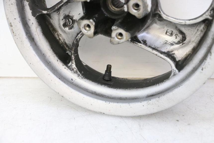 photo de HINTERRADFELGE KYMCO GRAND DINK 125 (2002 - 2007) - Zoom auf Gebrauchszustand